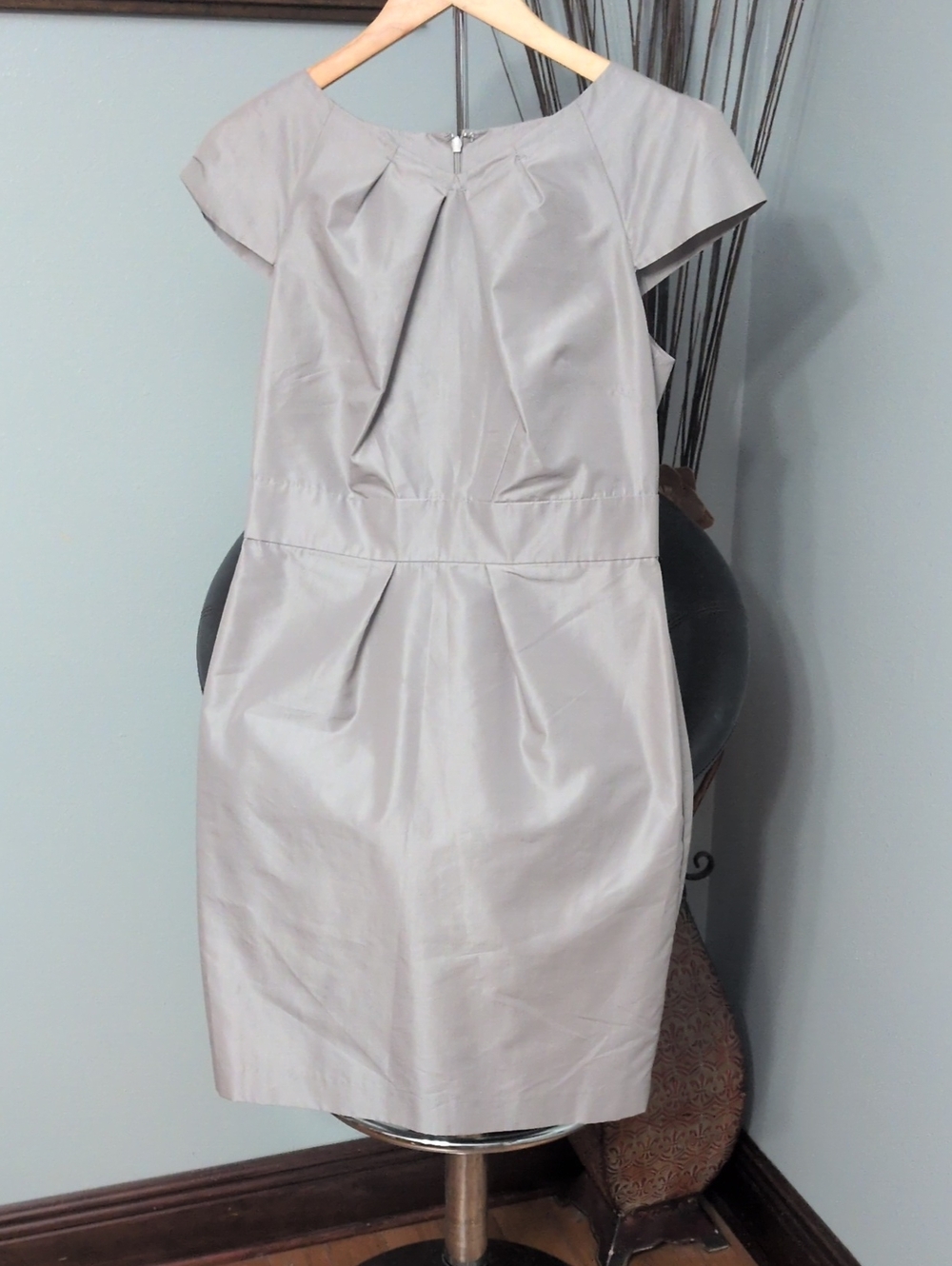 Banana Republic Women's Silver Sheath Dress Cap Sleeve Dress